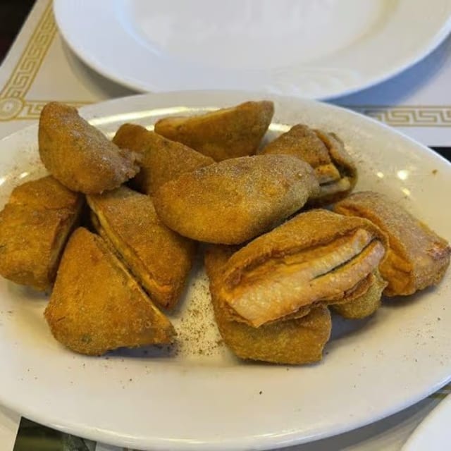 Paneer Pakora (Cottage Cheese Fritters).